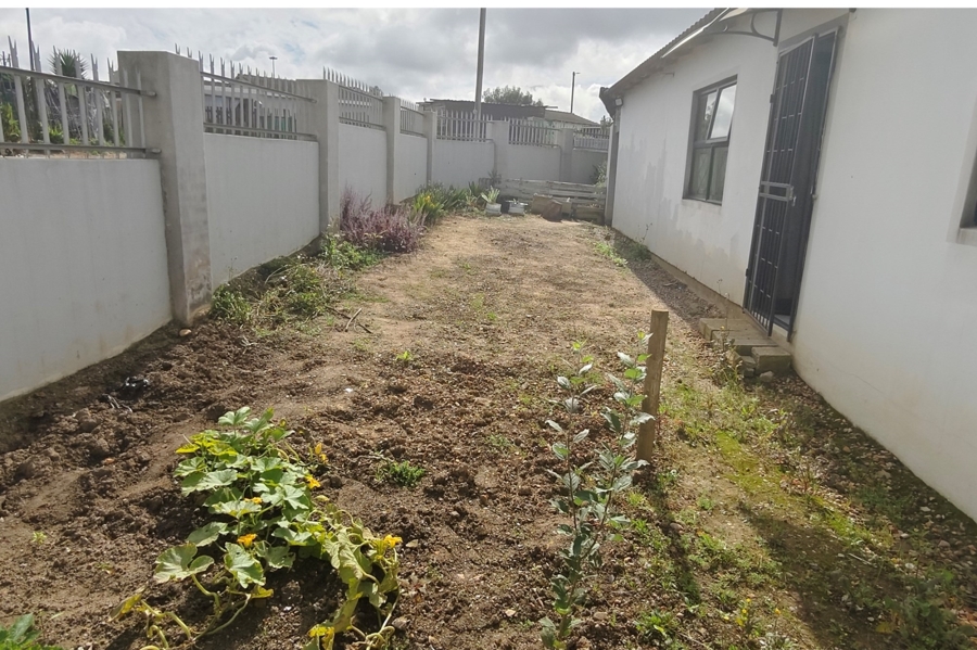 2 Bedroom Property for Sale in Pacaltsdorp Western Cape